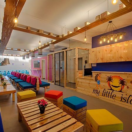 My Little Island Hostel Коломбо Екстериор снимка