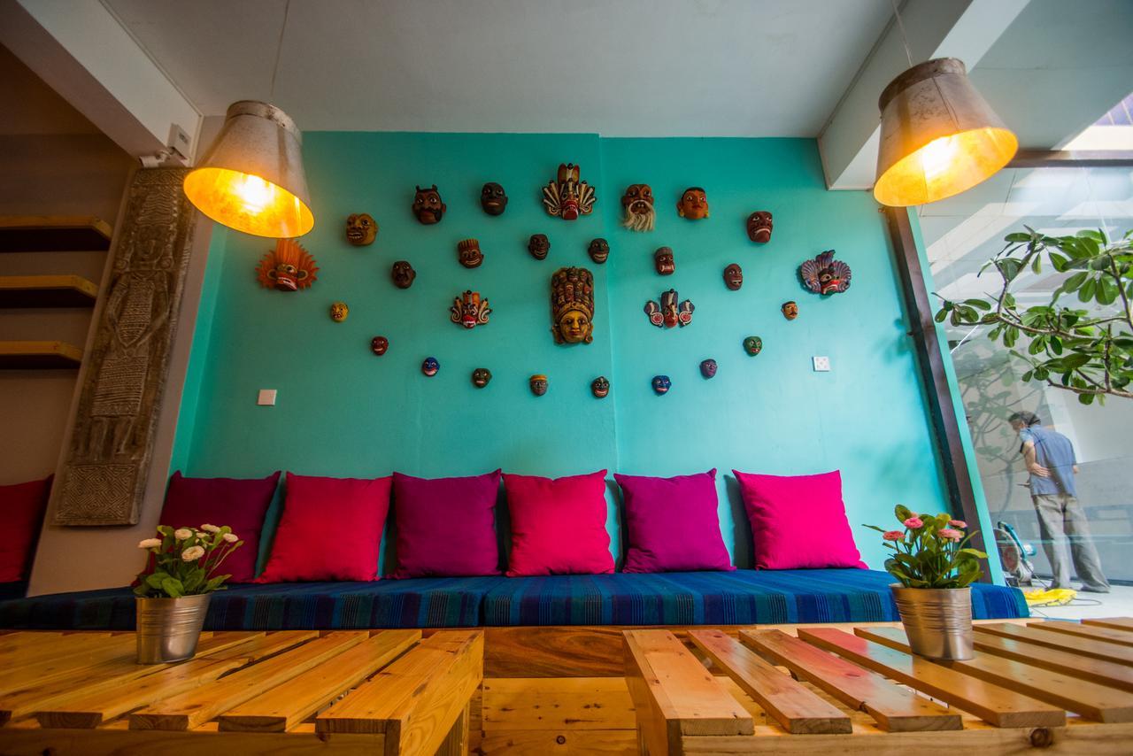 My Little Island Hostel Коломбо Екстериор снимка